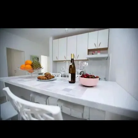 Apartman Luka * Rogoznica (Sibenik-Knin)