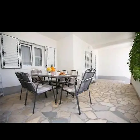Apartman Luka * Rogoznica (Sibenik-Knin)